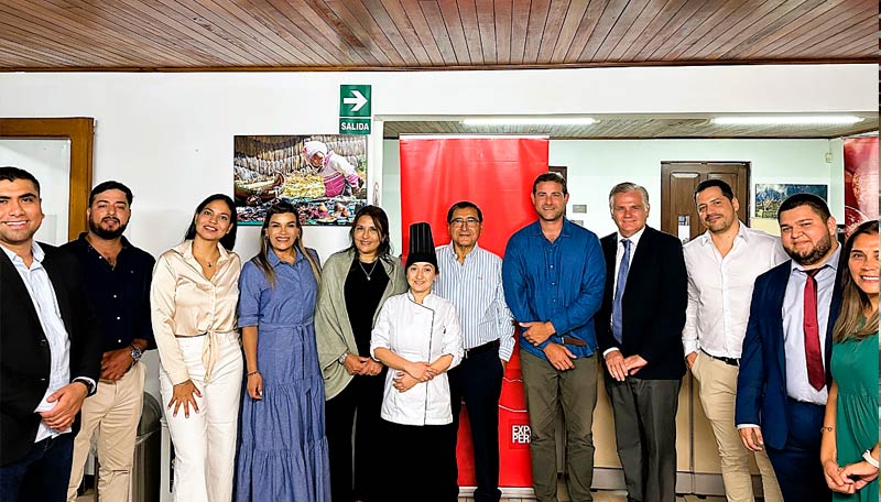 Empresas cierran negocios por más de US$ 1 millón en misión comercial en costa rica